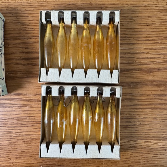 Vintage Glass Christmas Tree Ornaments Amber Teardrop Icicle Set of 12 Japan - Picture 2 of 11